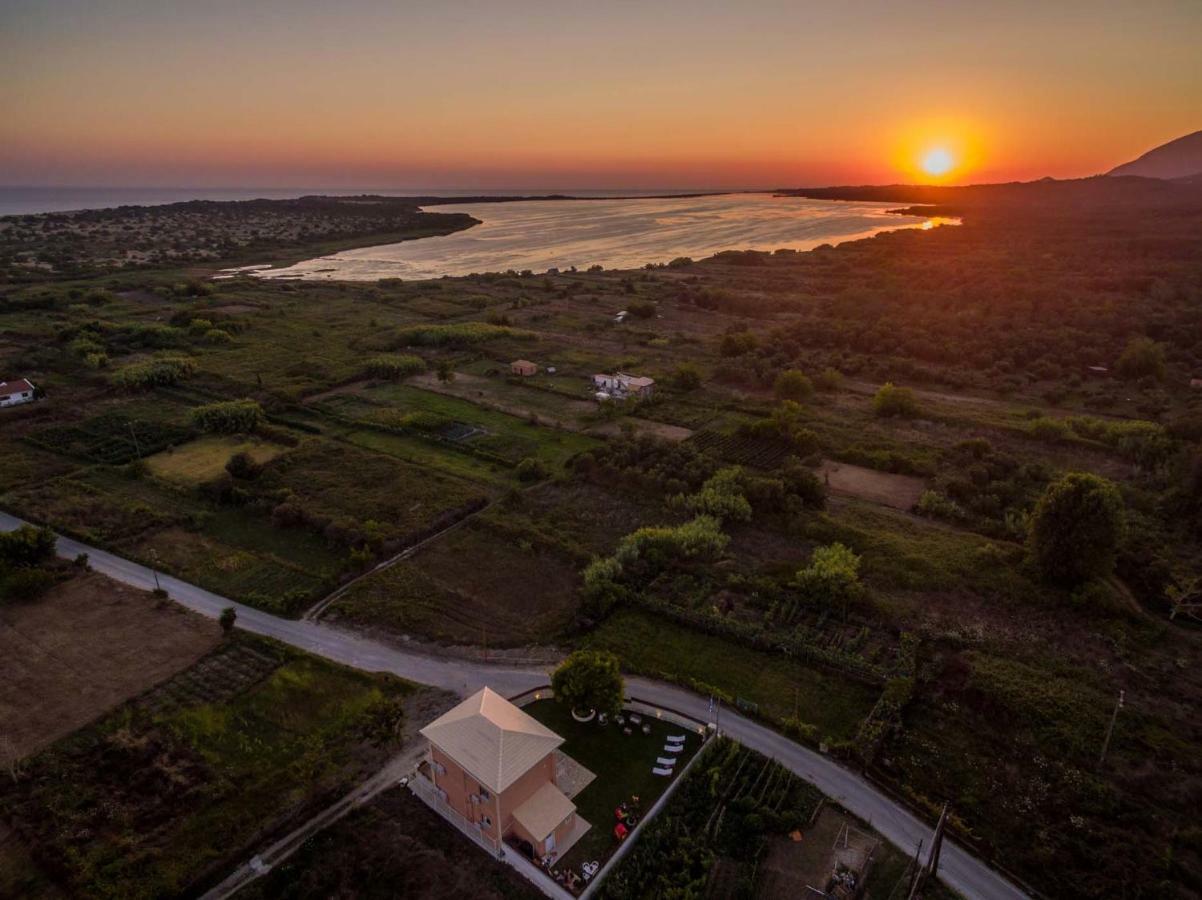 Villa Nissos Línia Exteriér fotografie